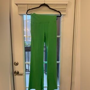 Aerie Kelly green cotton flare leggings